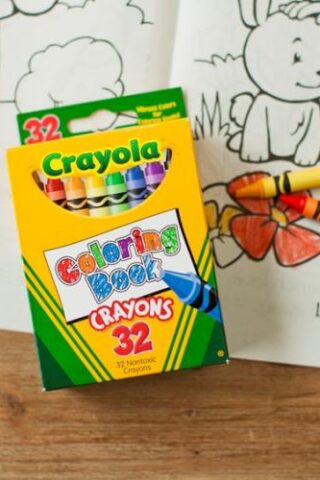 071662009526 32 Crayola Coloring Book Crayons