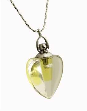 7290101160519 Crystal Heart Pendant With Anointing Oil